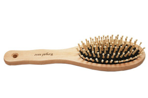 Расческа массажная овальная средняя Dewal Beauty (черная)