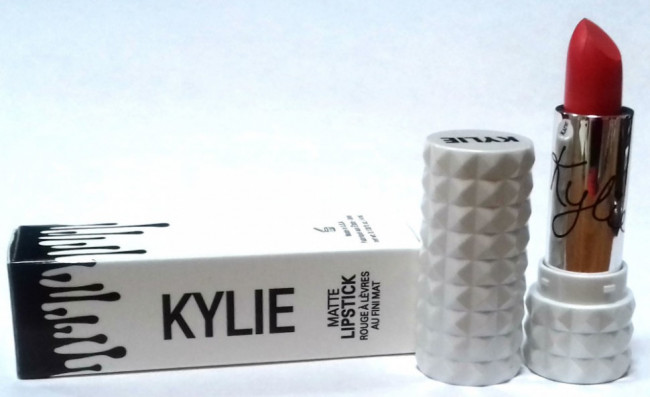 Помада Kylie matte lipstick (12шт)