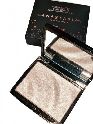 Хайлайтер Anastasia "Amrezy" 9g