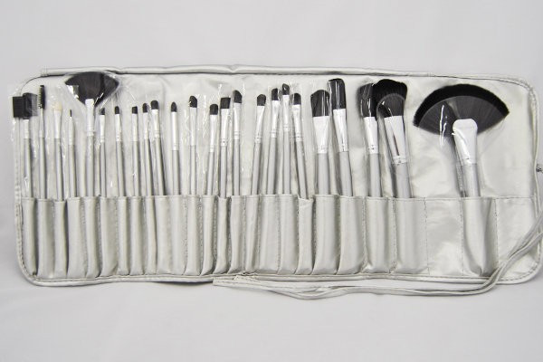 Кисти Global Fashion в чехле 24шт Кисти Global Fashion в чехле 24шт