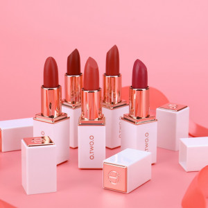 Помада для губ O.TWO.O Lipstick NEW 9988 3.5 g Помада для губ O.TWO.O Lipstick NEW 9988 3.5 g