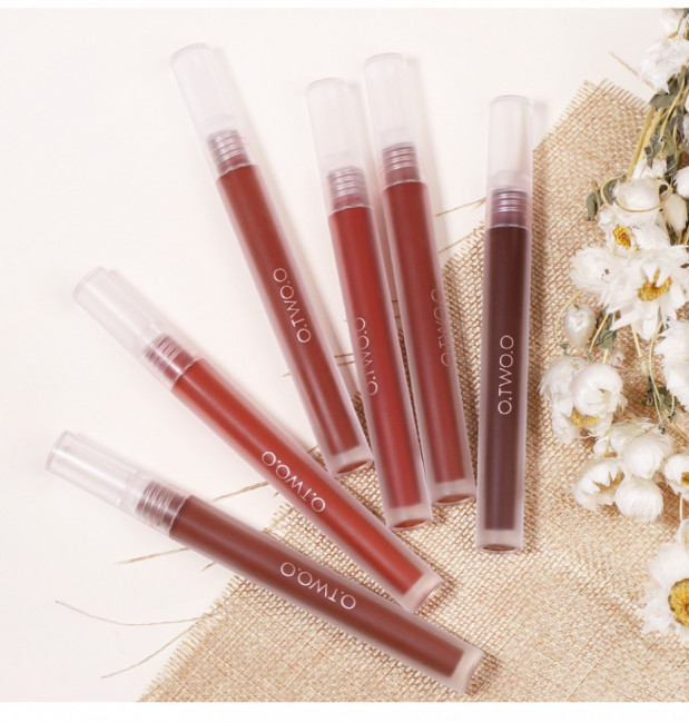 Матовая губная помада O.TWO.O арт. YJ002 #A05 3 ml. Матовая губная помада O.TWO.O арт. YJ002 #A05 3 ml.